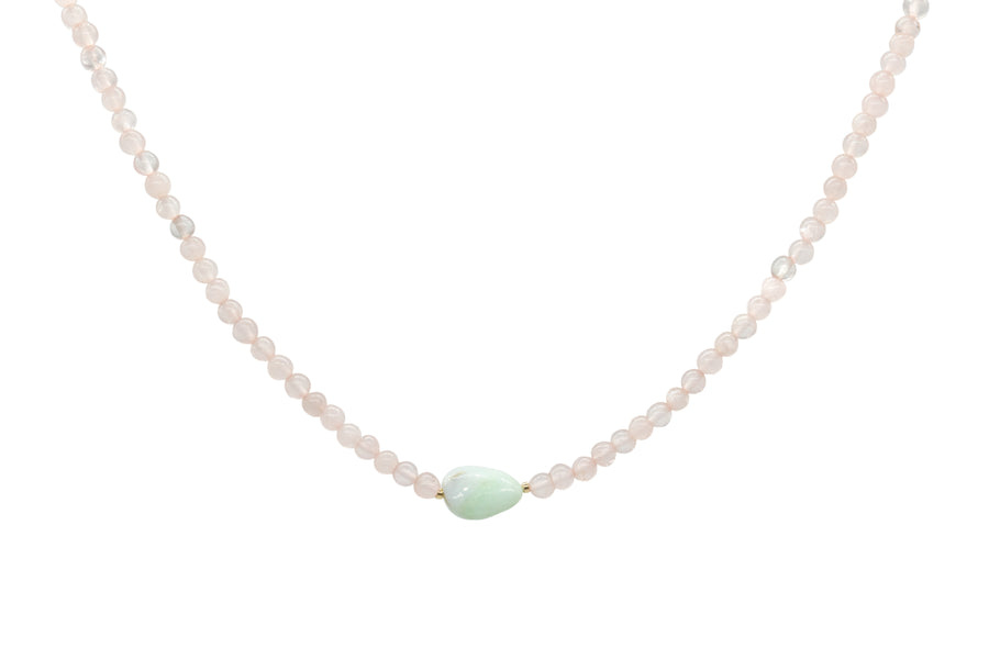Collar de cuarzos con morganita central