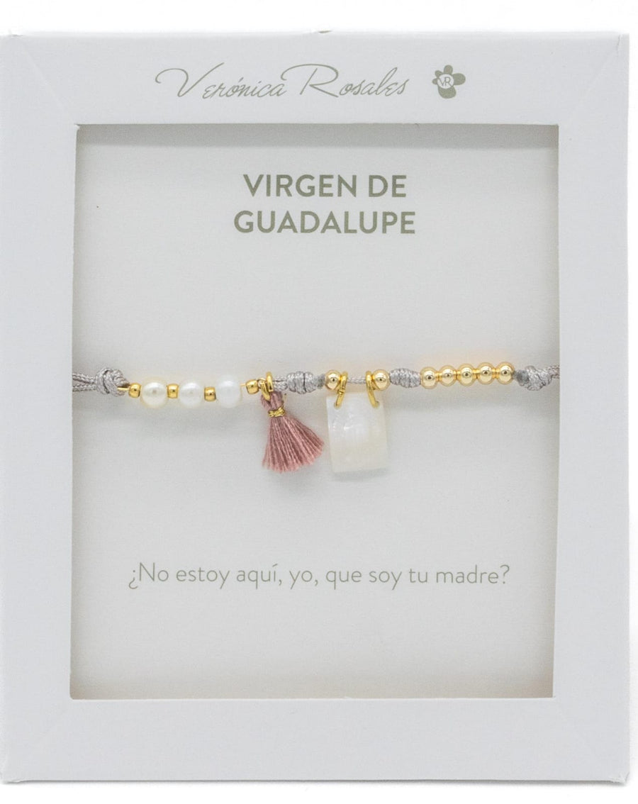 PULSERA GRIS CON PERLAS Y MEDALLA DE MADRE PERLA CON VIRGEN DE GUADALUPE