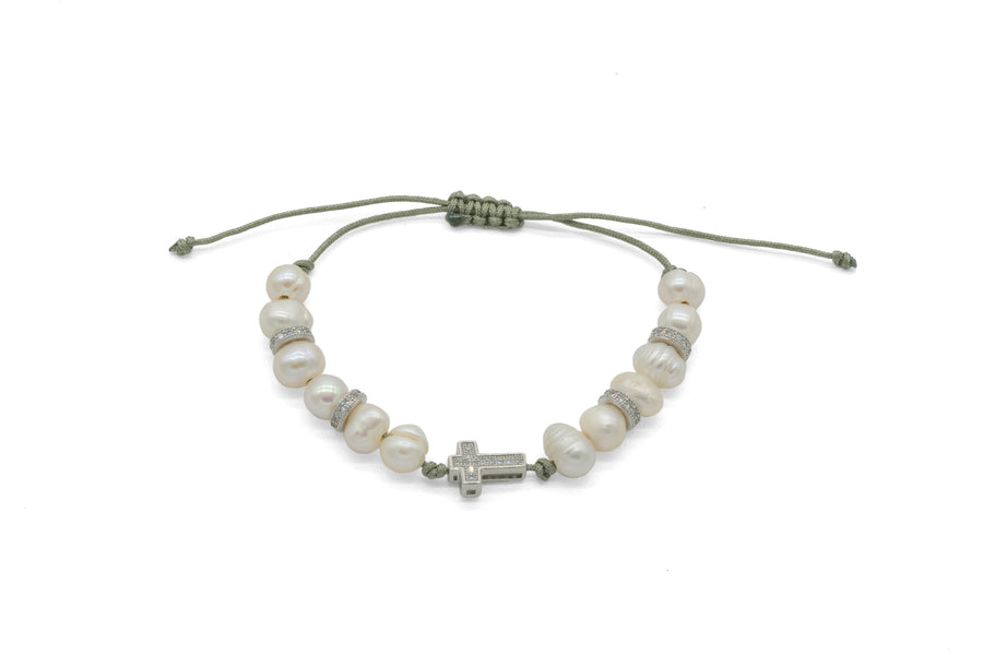 Pulsera ajustable de cruz con circonias y perlas
