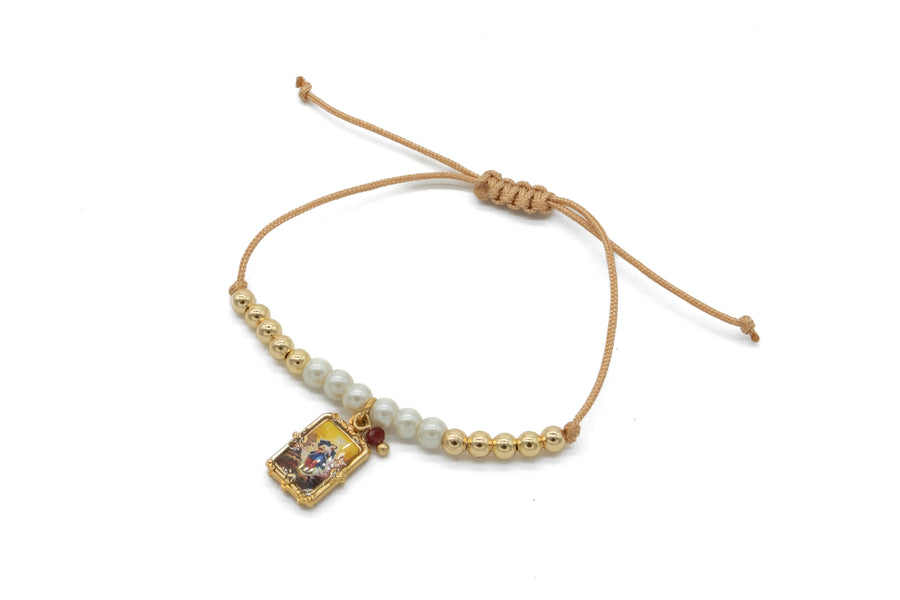 Pulsera de Desatanudos con línea perlas y dorado