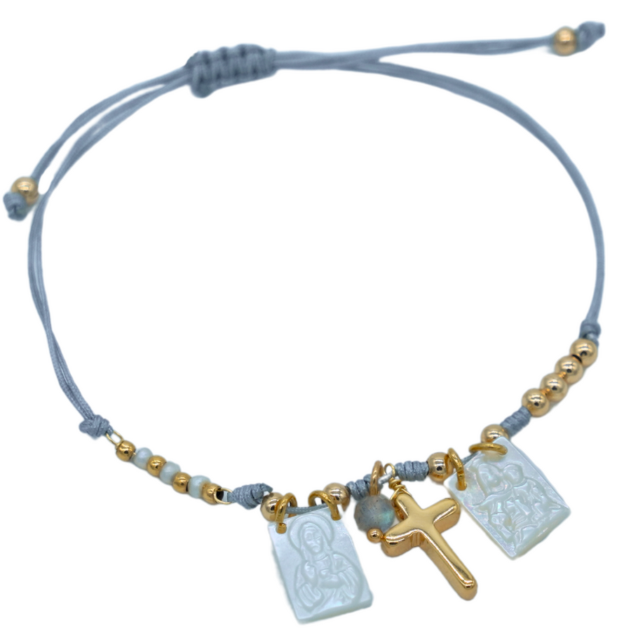 PULSERA GRIS CON ESCAPULARIO DE MADRE PERLA