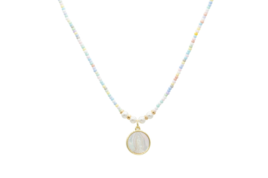 Collar chaquira con Virgen de Guadalupe